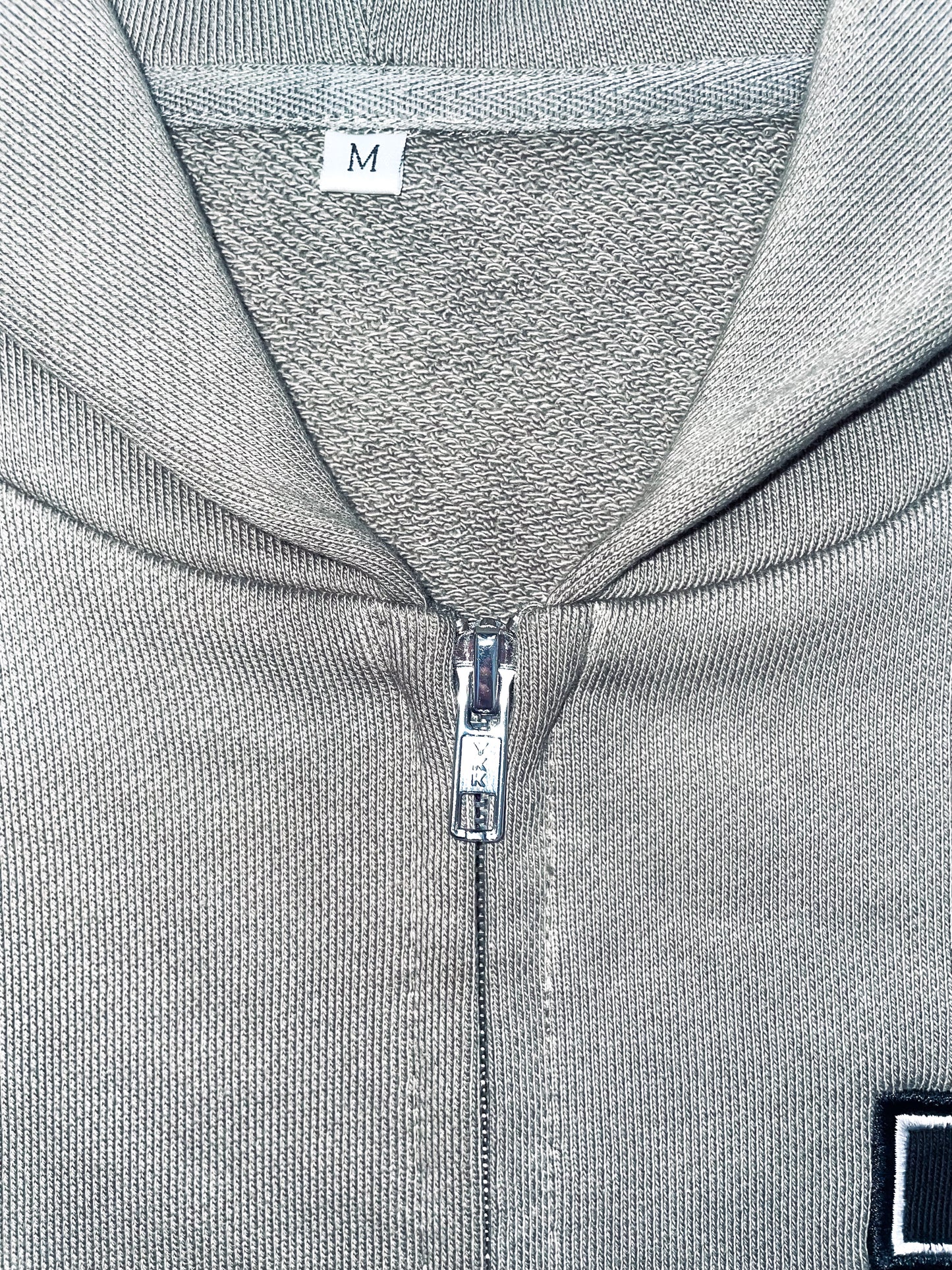 'VIVID' ZIP UP HOODIE (GREY)